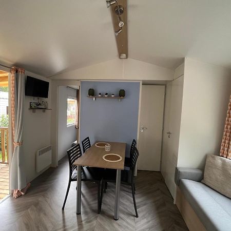 Mobil Home Climatise เลเฌอ-แกป-เฟร์เร ภายนอก รูปภาพ